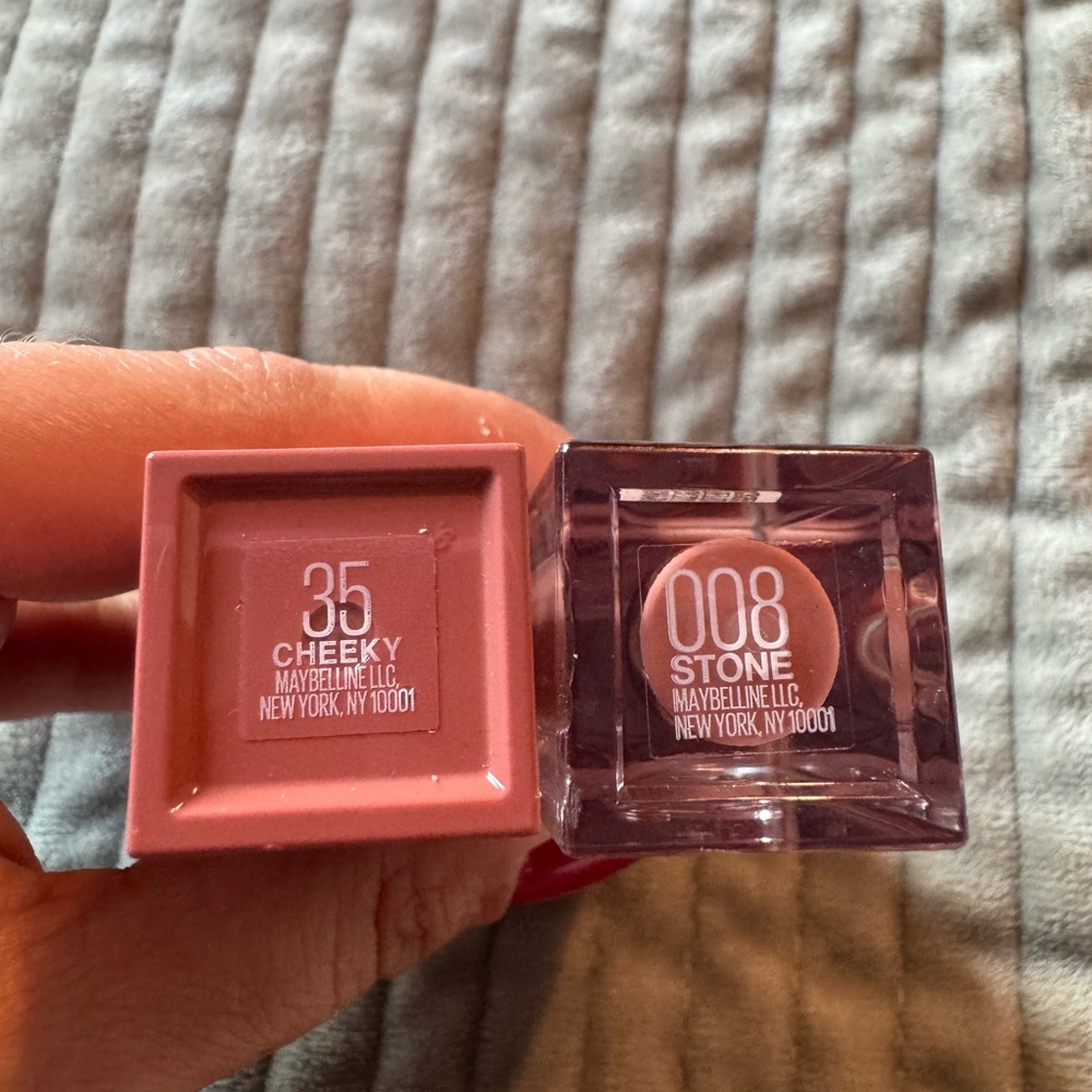 NEW Maybelline Vinyl Lipstick and Lifter Gloss Set - Picture 4 of 4